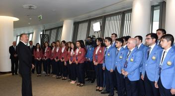 Ilham Aliyev met with Azerbaijani athletes competing in Baku Chess Olympiad