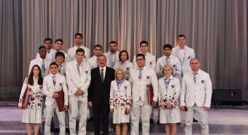 Ilham Aliyev met with athletes who competed in 31st Summer Olympic Games