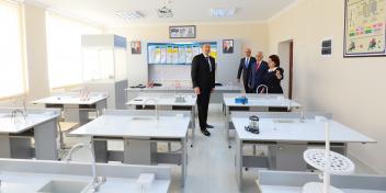 Ilham Aliyev viewed School No. 229 in capital’s Nizami District after major overhaul