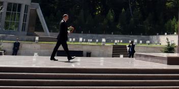 Ilham Aliyev visited statue of national leader Heydar Aliyev in Qusar