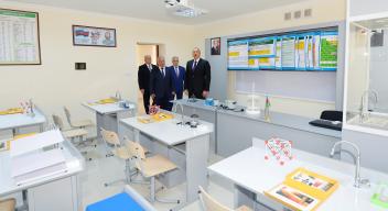 Ilham Aliyev viewed newly overhauled school-lyceum No. 261 in Baku