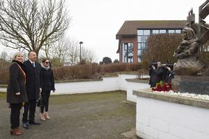 Ilham Aliyev visited monument to outstanding Azerbaijani poetess Khurshidbanu Natavan in Waterloo, Belgium