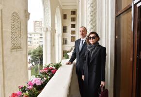 Ilham Aliyev viewed conditions created at administrative building of Azerbaijan Railways CJSC