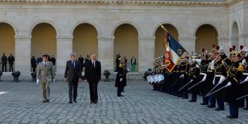 Official welcome ceremony was held for Ilham Aliyev in Paris