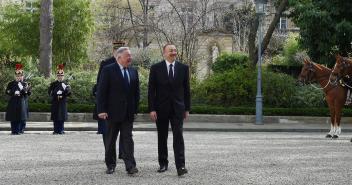 Ilham Aliyev met with President of French Senate