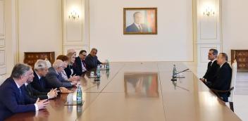 Ilham Aliyev received members of the Board of Trustees of Nizami Ganjavi International Center