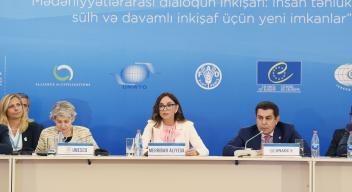 Первый вице-президент Мехрибан Алиева в рамках проходящего в Баку IV Всемирного форума по межкультурному диалогу выступила на встрече представителей международных организаций