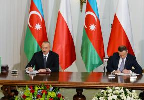 Azerbaijan, Poland signed documents