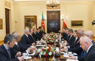 Presidents of Azerbaijan and Poland met in expanded format