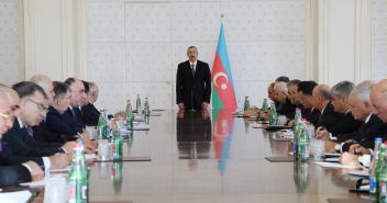 Ilham Aliyev chaired meeting of Cabinet of Ministers on results of socio-economic development in nine months of 2017 and future objectives