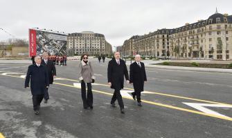 Ilham Aliyev viewed works done in “Baku White City”