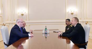 Ilham Aliyev received Georgian defense minister