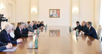 Ilham Aliyev received co-chairs and members of Board of Trustees of Nizami Ganjavi International Center