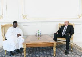 Ilham Aliyev received credentials of newly appointed ambassador of Benin