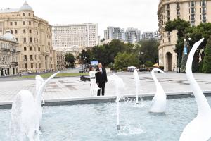 Ilham Aliyev attended opening of renovated “Swans” fountain complex in Baku boulevard