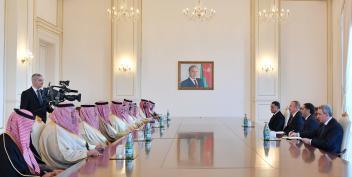 Ильхам Алиев принял делегацию во главе с министром внутренних дел Саудовской Аравии