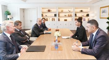 Первый вице-президент Мехрибан Алиева встретилась с бывшим президентом Франции Николя Саркози