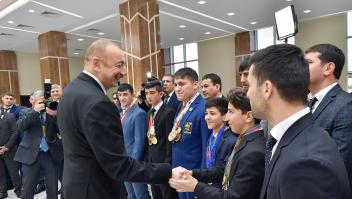 İlham Əliyev Beyləqan Olimpiya İdman Kompleksinin açılışında iştirak edib