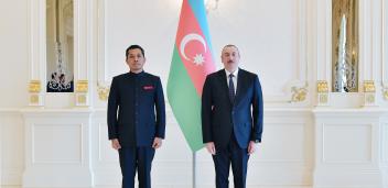 Ilham Aliyev received credentials of incoming Indian ambassador