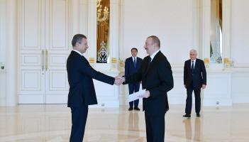 Ilham Aliyev received credentials of incoming Ukrainian ambassador