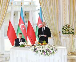 Ilham Aliyev hosted official reception in honor of Polish President Andrzej Duda