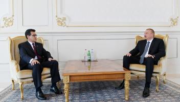 Ilham Aliyev received credentials of incoming Colombian ambassador