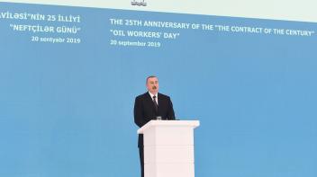 Speech by Ilham Aliyev at the ceremony to mark 25th anniversary of Contract of the Century and Oil Workers Day