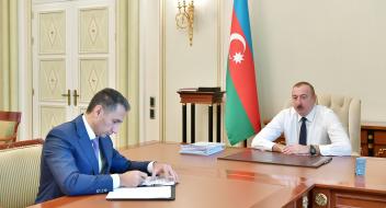 Ilham Aliyev received chairman of Azercosmos OJSC