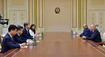 Ilham Aliyev received delegation led by commissioner of Statistics Korea