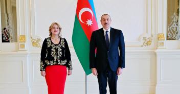 Ilham Aliyev received credentials of incoming Algerian ambassador