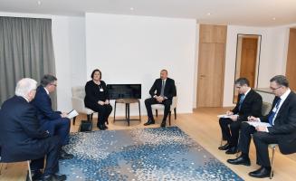 Ilham Aliyev met with CISCO Executive Vice President and Chief Financial Officer in Davos