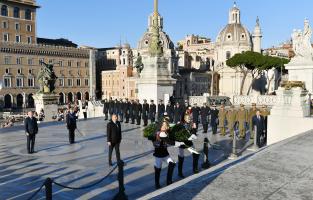 Ilham Aliyev visited Tomb of the Unknown Soldier in Rome