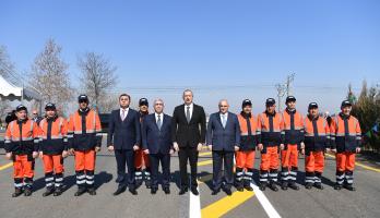 İlham Əliyev Tovuzda avtomobil yolunun yenidənqurmadan sonra açılışında iştirak edib