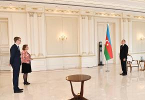 Ilham Aliyev received credentials of incoming Dutch ambassador