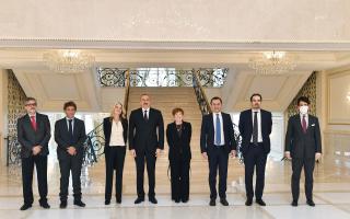 Ilham Aliyev received delegation led by Vice-President of Italian Chamber of Deputies