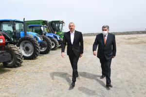 Ilham Aliyev observed sowing process in farmer Elshan Khalilov’s cotton field