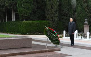 Ilham Aliyev and First Lady Mehriban Aliyeva visited tomb of national leader Heydar Aliyev