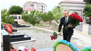 Ilham Aliyev visited graves of Patriotic War martyrs at Nakhchivan city cemetery