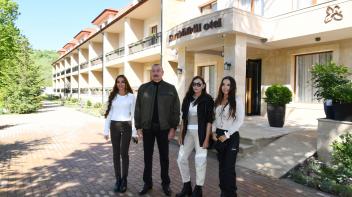 Ilham Aliyev inaugurated “Khari Bulbul” hotel after renovation