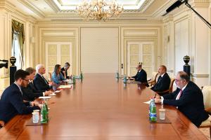 Ilham Aliyev received UK Minister for Exports