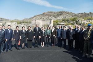 Ilham Aliyev and First Lady Mehriban Aliyeva met with members of general public of Gubadli district