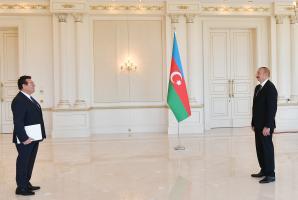 Ilham Aliyev received credentials of incoming Romanian ambassador