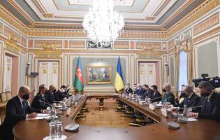 Ilham Aliyev and President of Ukraine Volodymyr Zelenskyy held expanded meeting