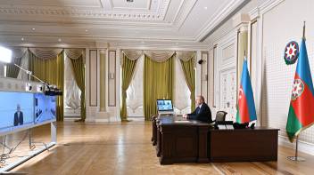 Ilham Aliyev received in video format Iran’s Minister of Road and Urban Development