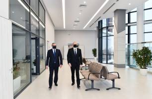 İlham Əliyev Prezident Administrasiyasının Vətəndaş Qəbulu Mərkəzinin açılışında iştirak edib