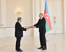 Ilham Aliyev received the credentials of incoming ambassador of Egypt