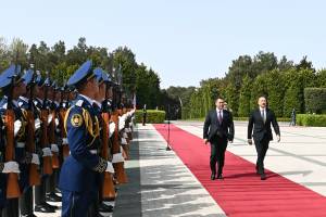 Состоялась церемония официальной встречи Президента Кыргызской Республики Садыра Жапарова