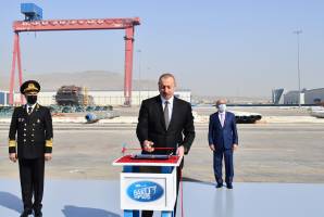 Ильхам Алиев принял участие в церемонии сдачи в эксплуатацию судна-парома «Зарифа Алиева»