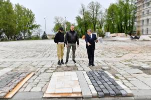 Ilham Aliyev and First Lady Mehriban Aliyeva viewed restoration work carried out in administrative building and Shirin Su Bath in Shusha
