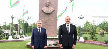 Президенты Азербайджана и Узбекистана Ильхам Алиев и Шавкат Мирзиёев приняли участие в открытии площади Гейдара Алиева в Ташкенте
